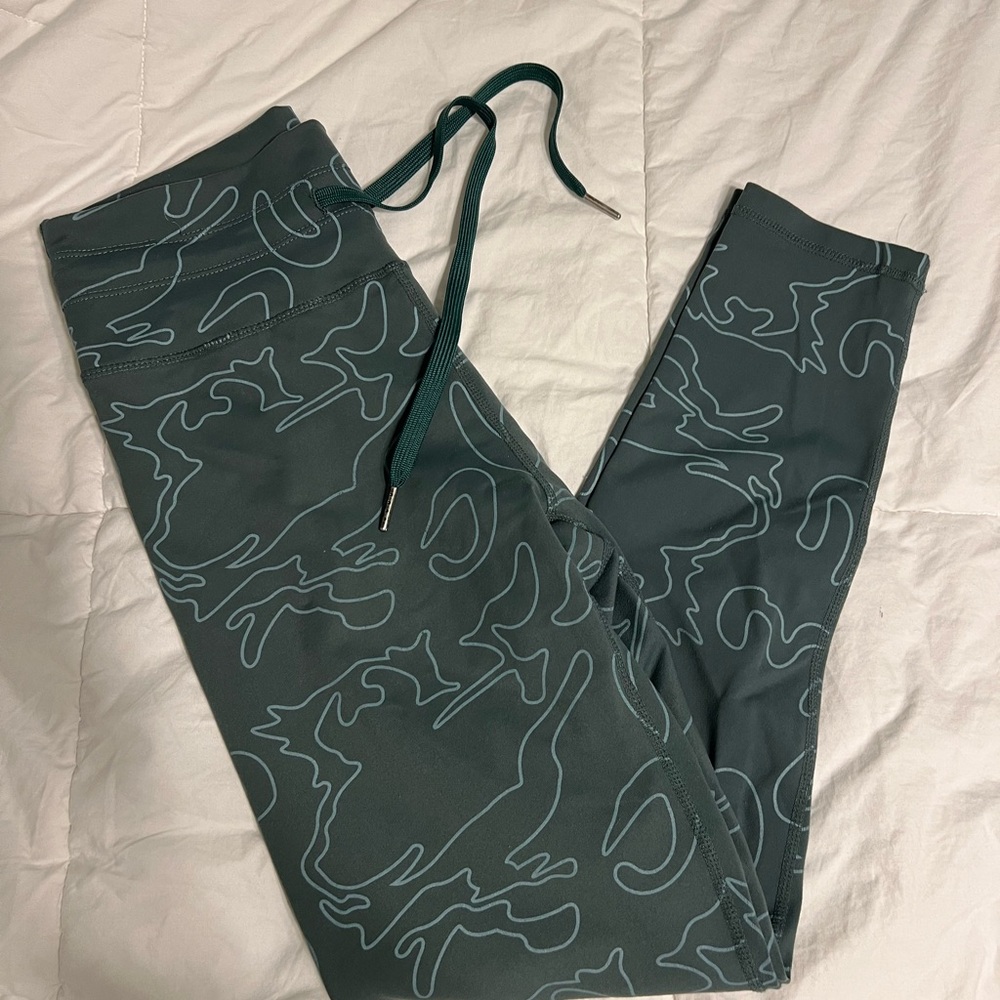 Activewear Leggings with Light Teal Print